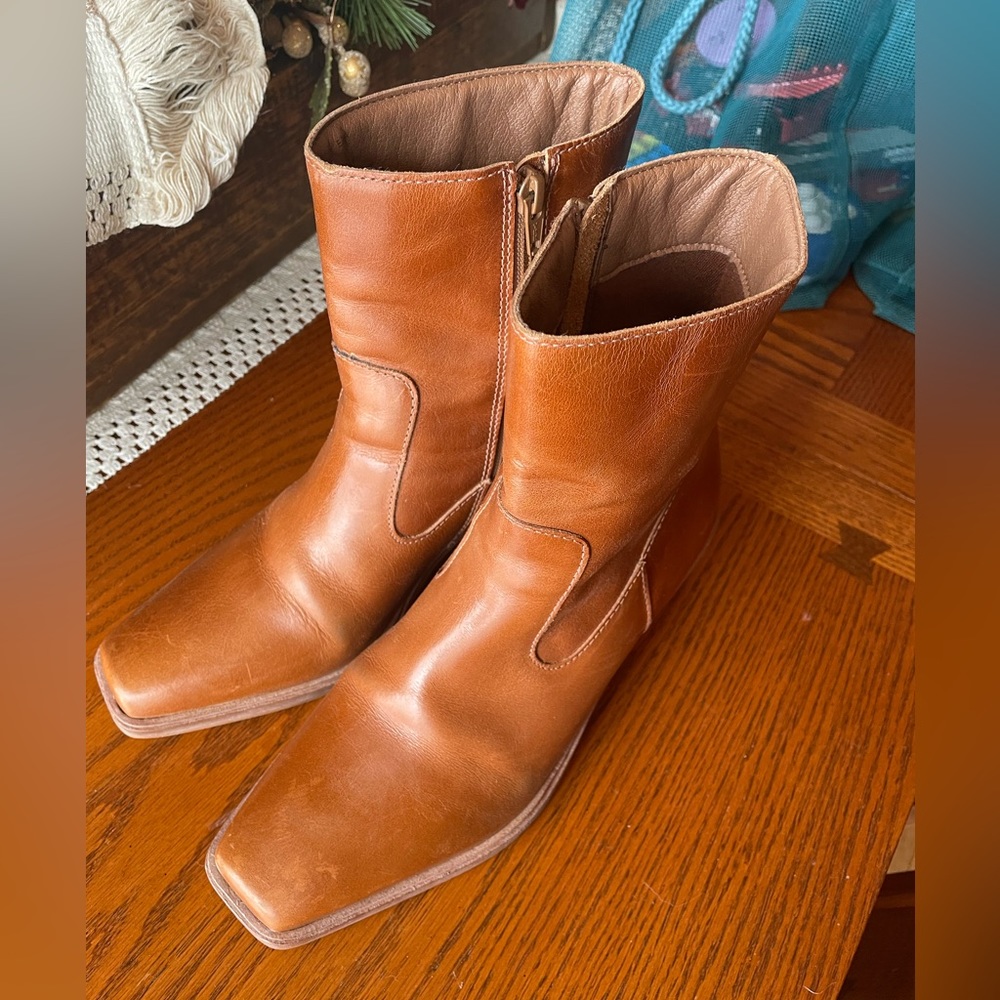 Coconuts by Matisse Ezra Leather Boots